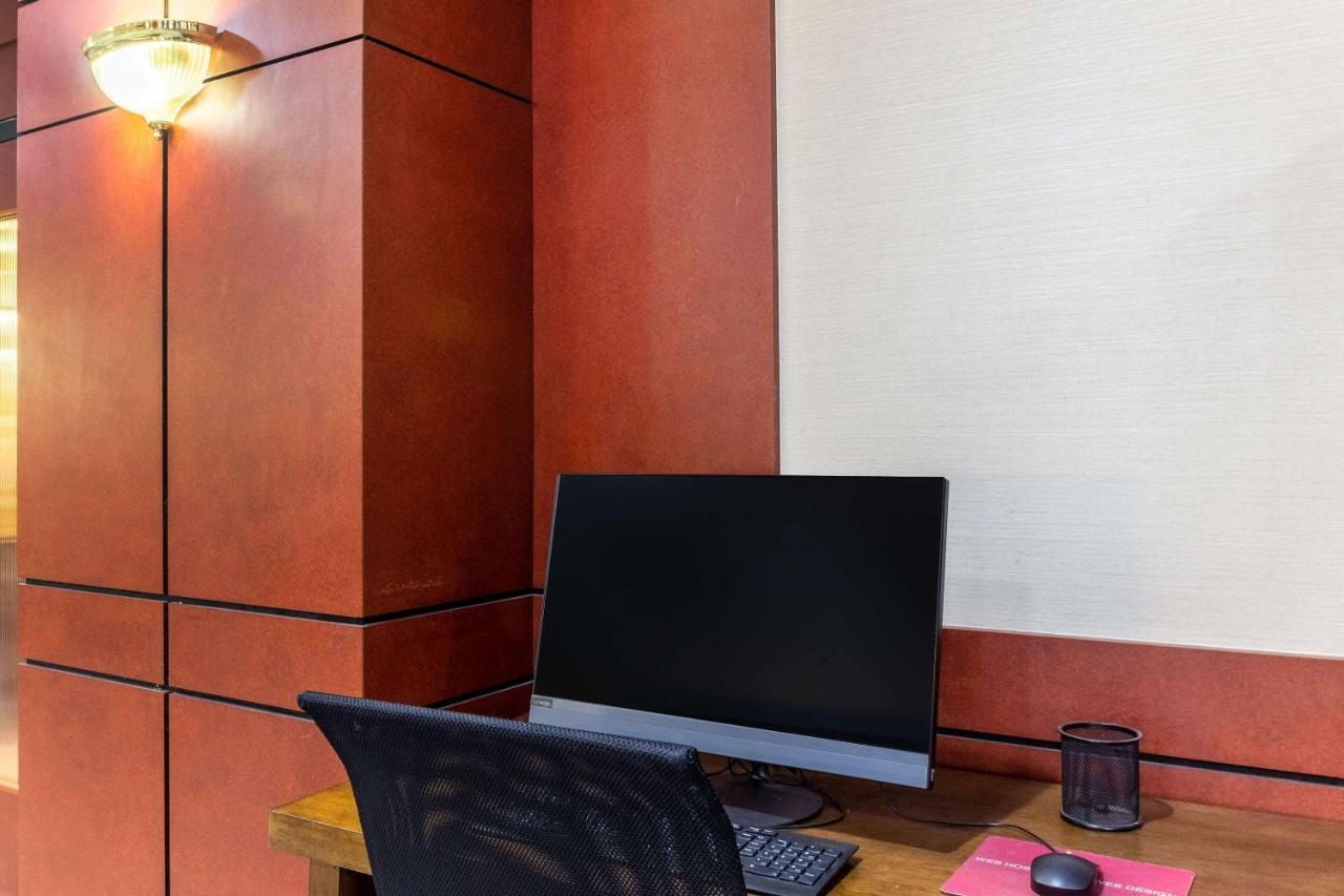 Quality Inn Milwaukee- Брукфілд Екстер'єр фото