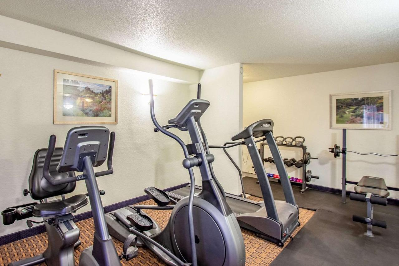 Quality Inn Milwaukee- Брукфілд Екстер'єр фото