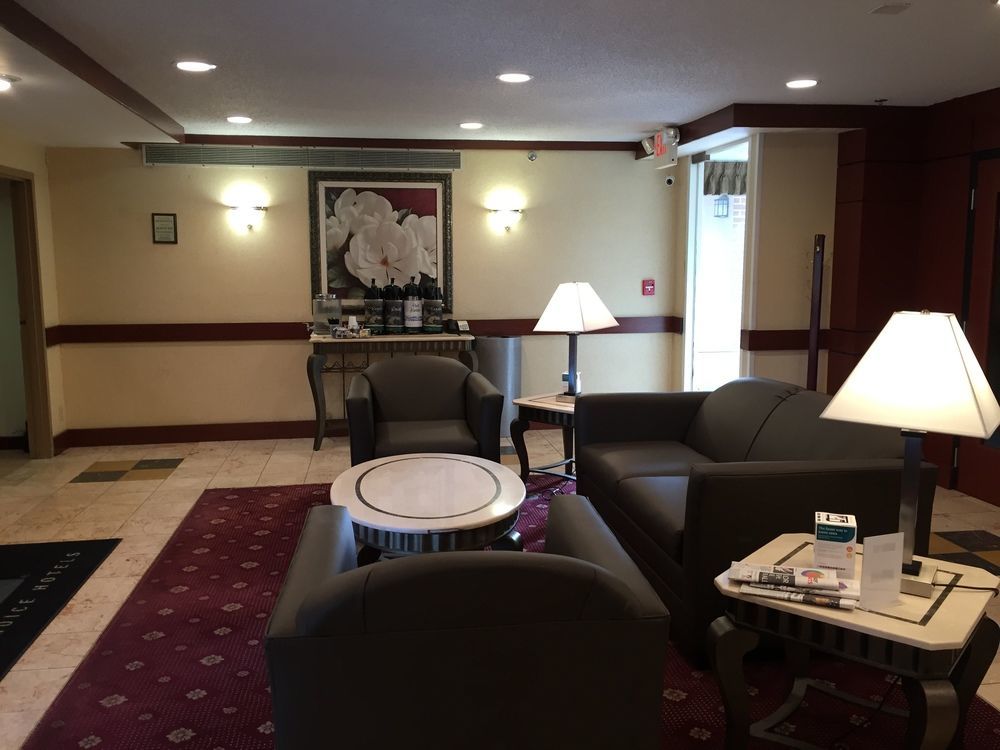 Quality Inn Milwaukee- Брукфілд Екстер'єр фото