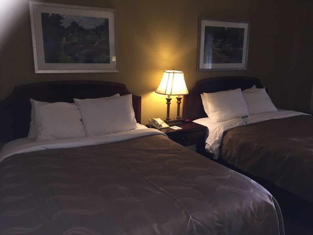 Quality Inn Milwaukee- Брукфілд Екстер'єр фото