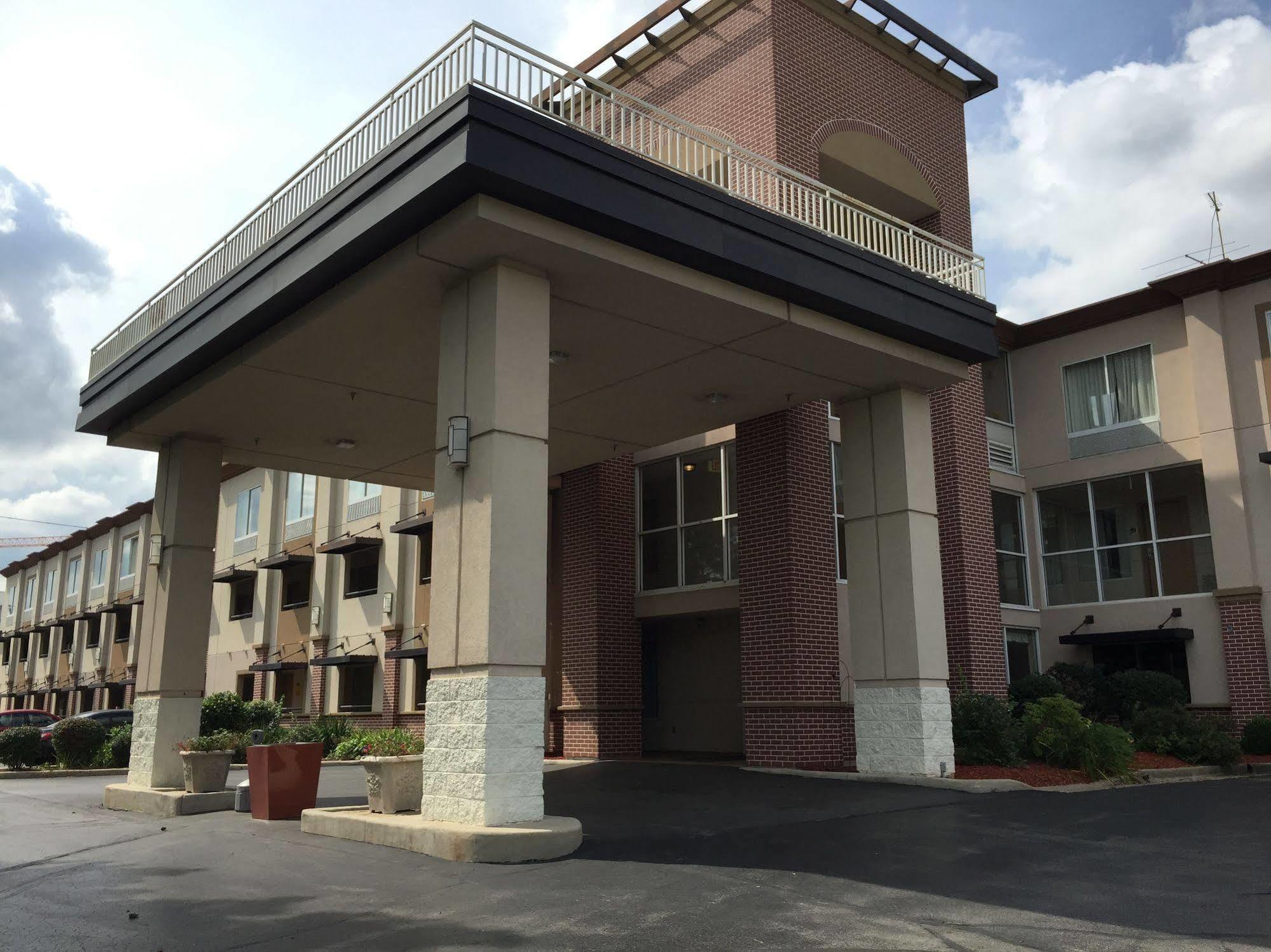 Quality Inn Milwaukee- Брукфілд Екстер'єр фото